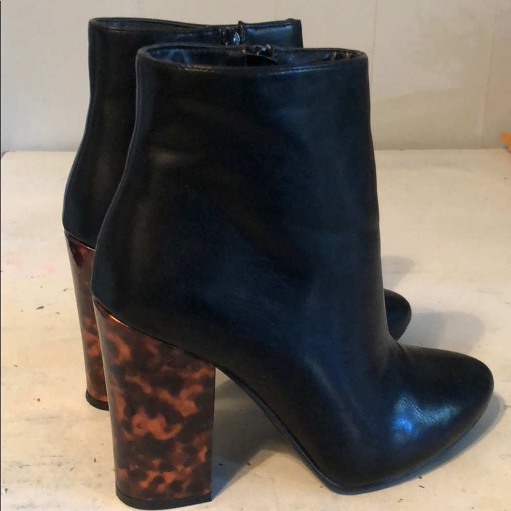 Black bootie